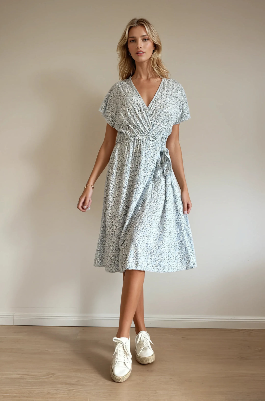 Kleid mit Blumenprint (Hellblau)