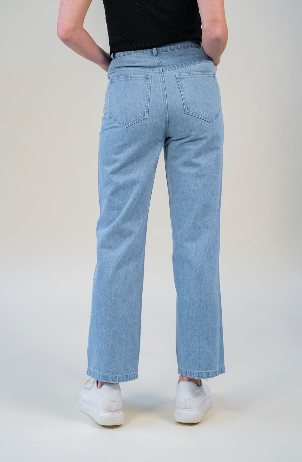 Highwaist Jeans mit geradem Bein (Hellblau)