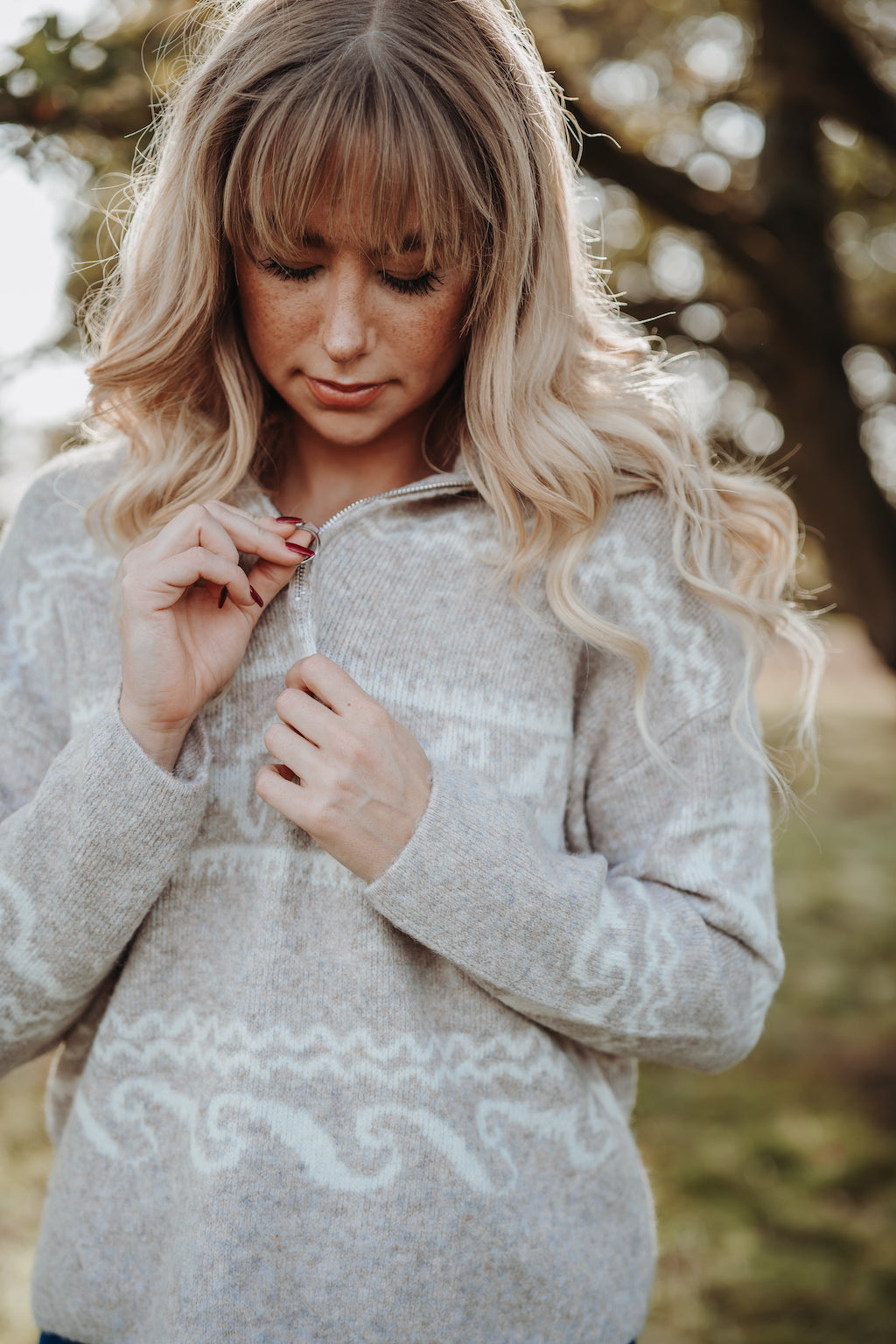 Zip Pullover mit Muster (Beige-Weiss)