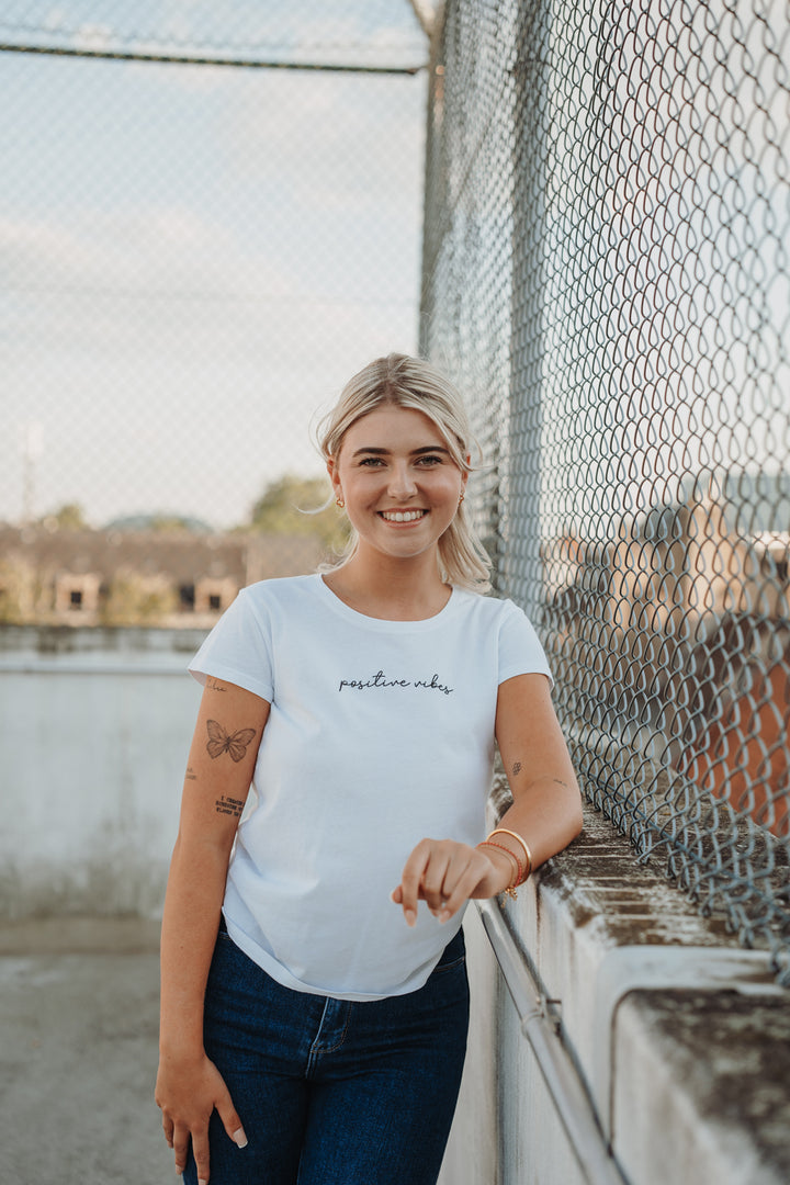 T-Shirt Positive Vibes (Weiss)