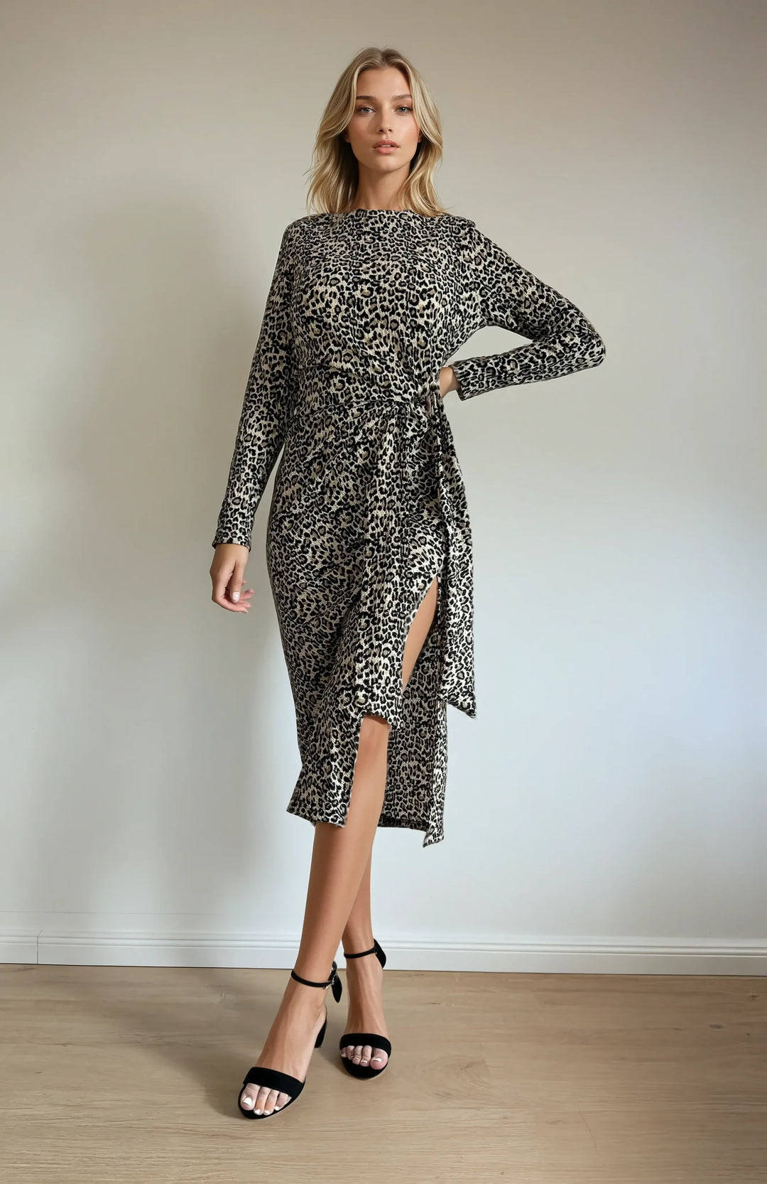 Maxikleid mit Leoprint (Beige-Braun)