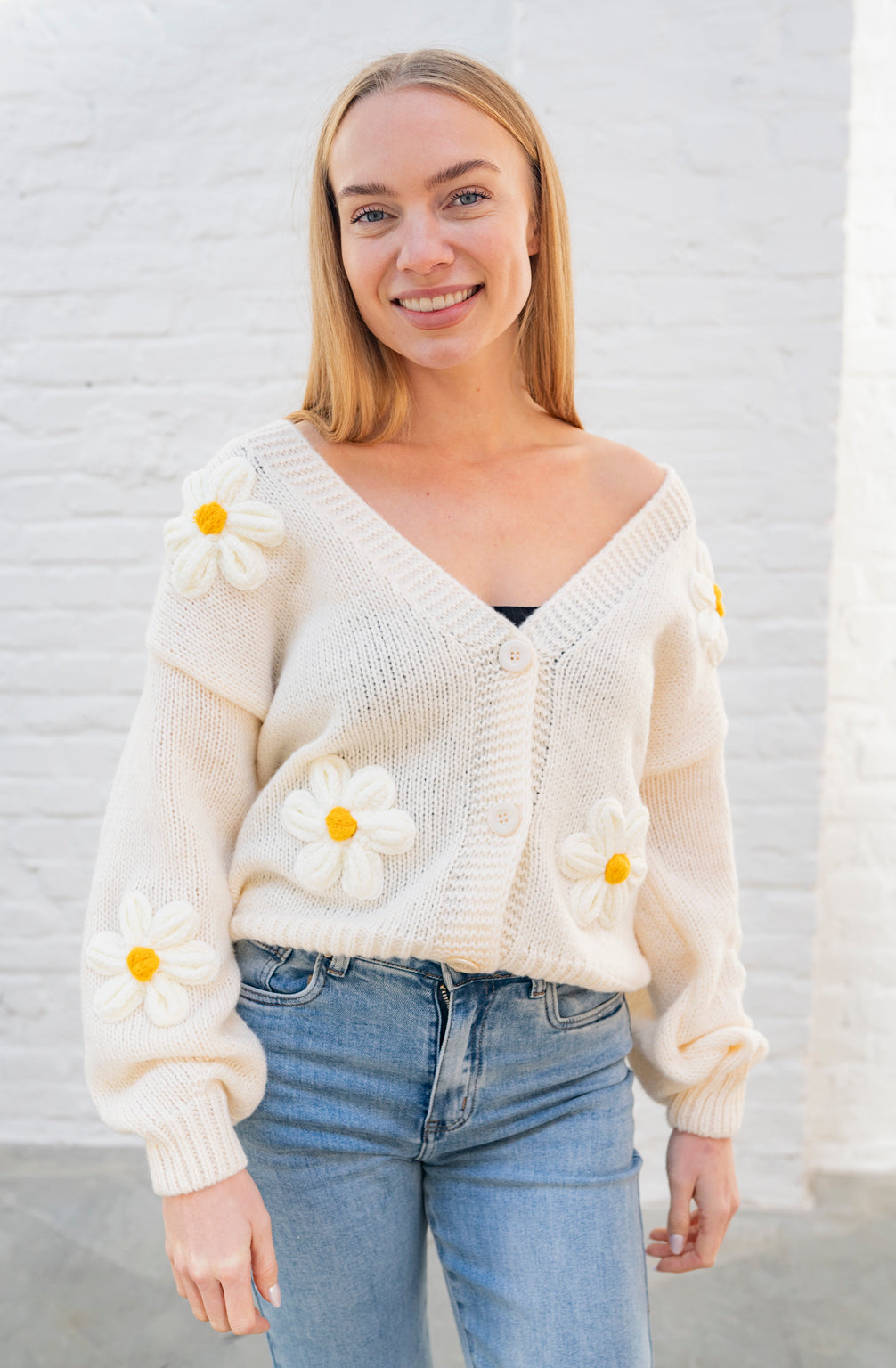 Cardigan mit Gänseblümchen (Creme)