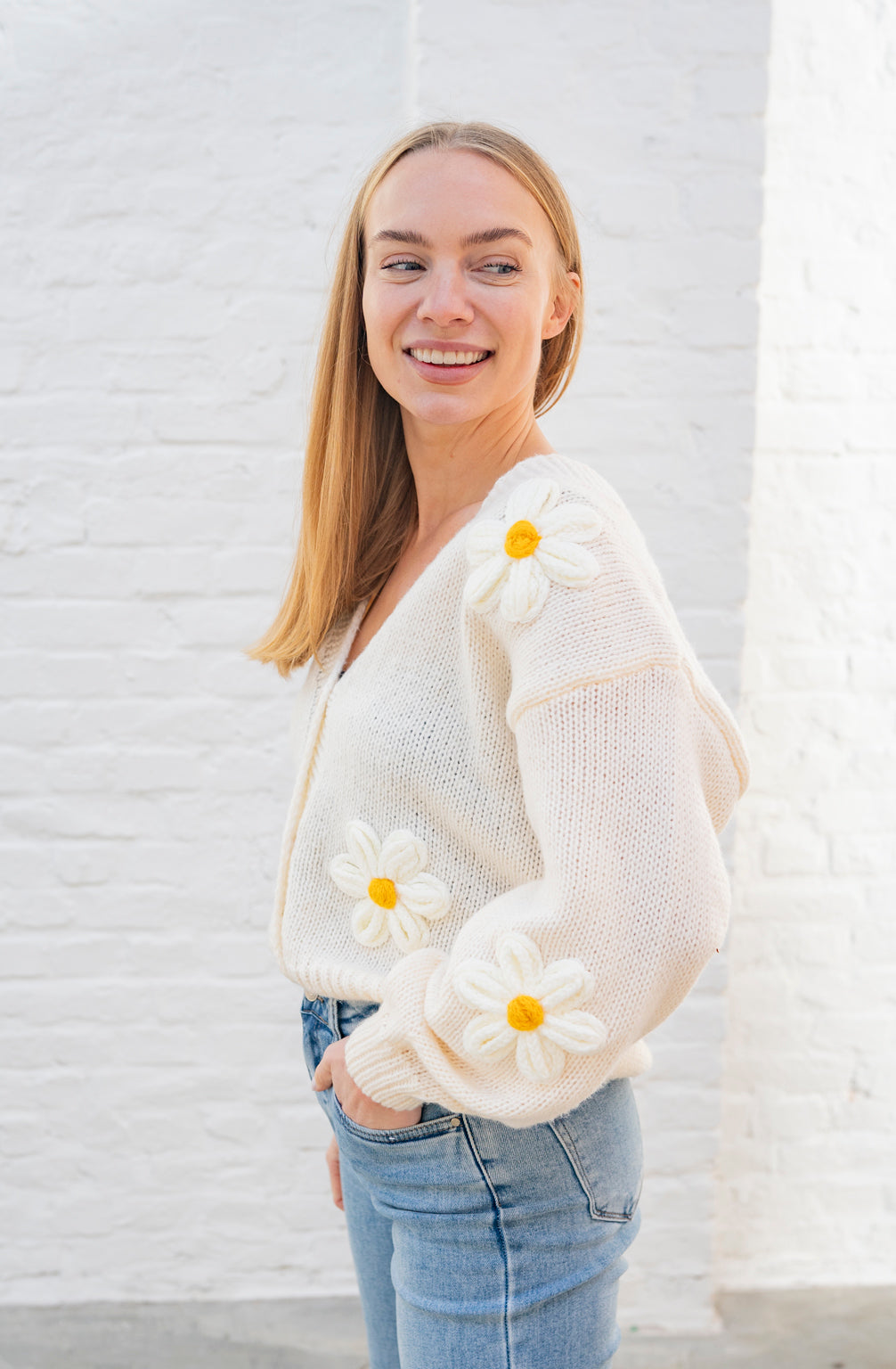 Cardigan mit Gänseblümchen (Creme)