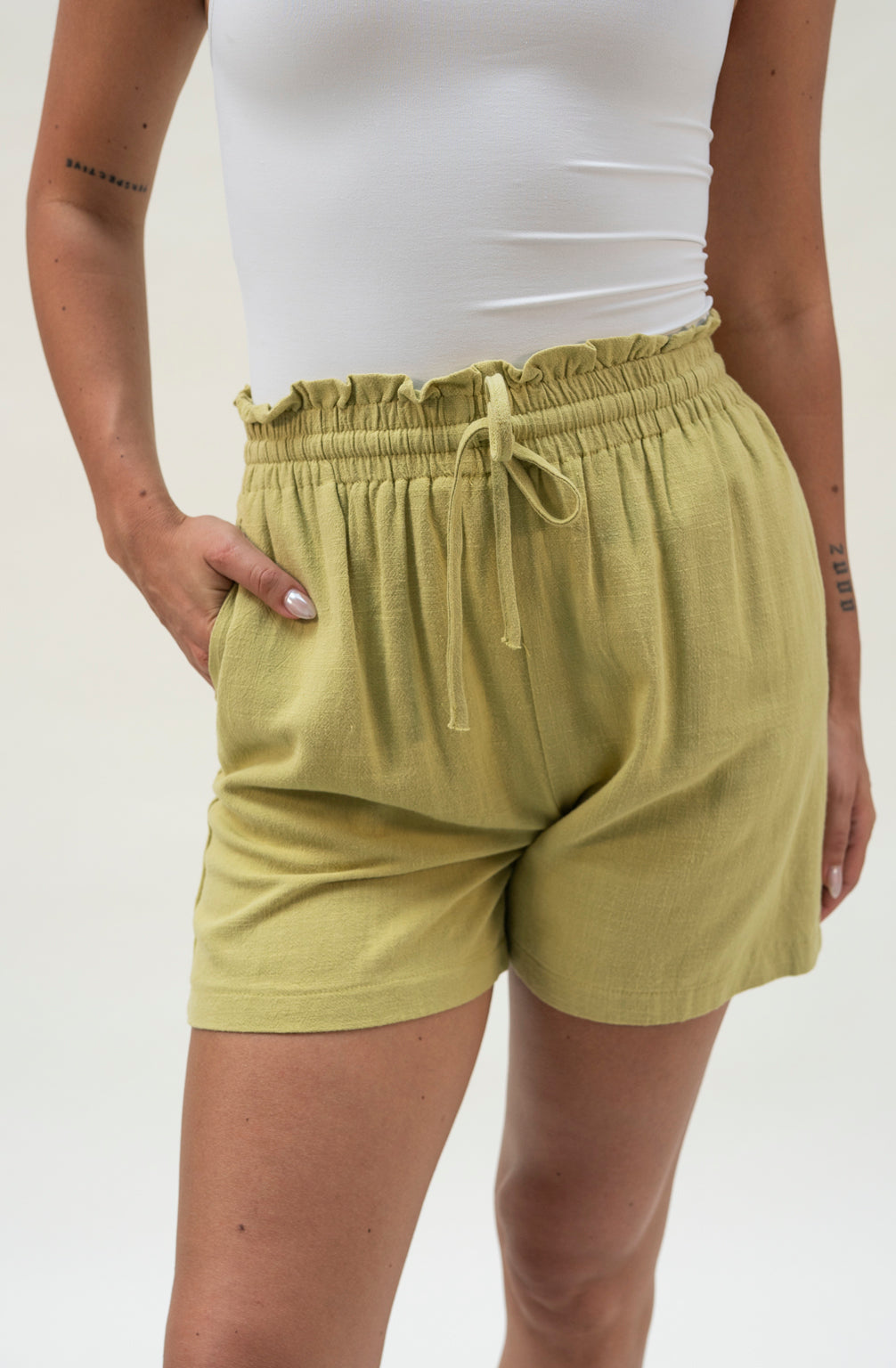 Kurze Hose aus Leinenmix (Pistazie)