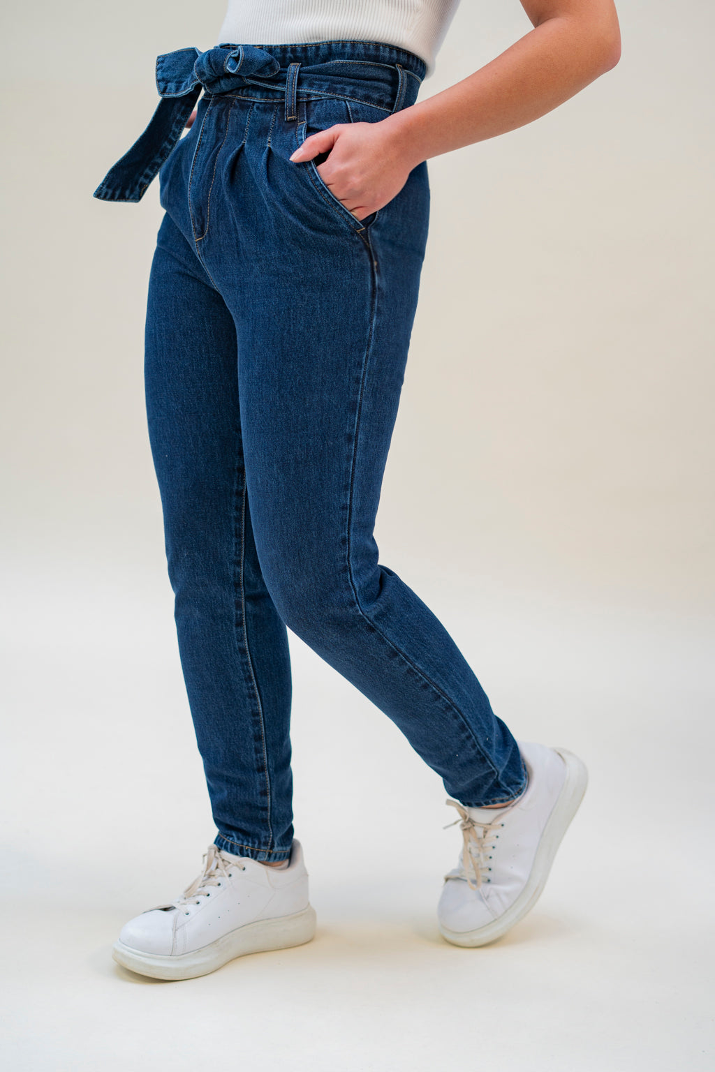 Paperbag Jeans mit Bindegürtel (Dunkelblau)