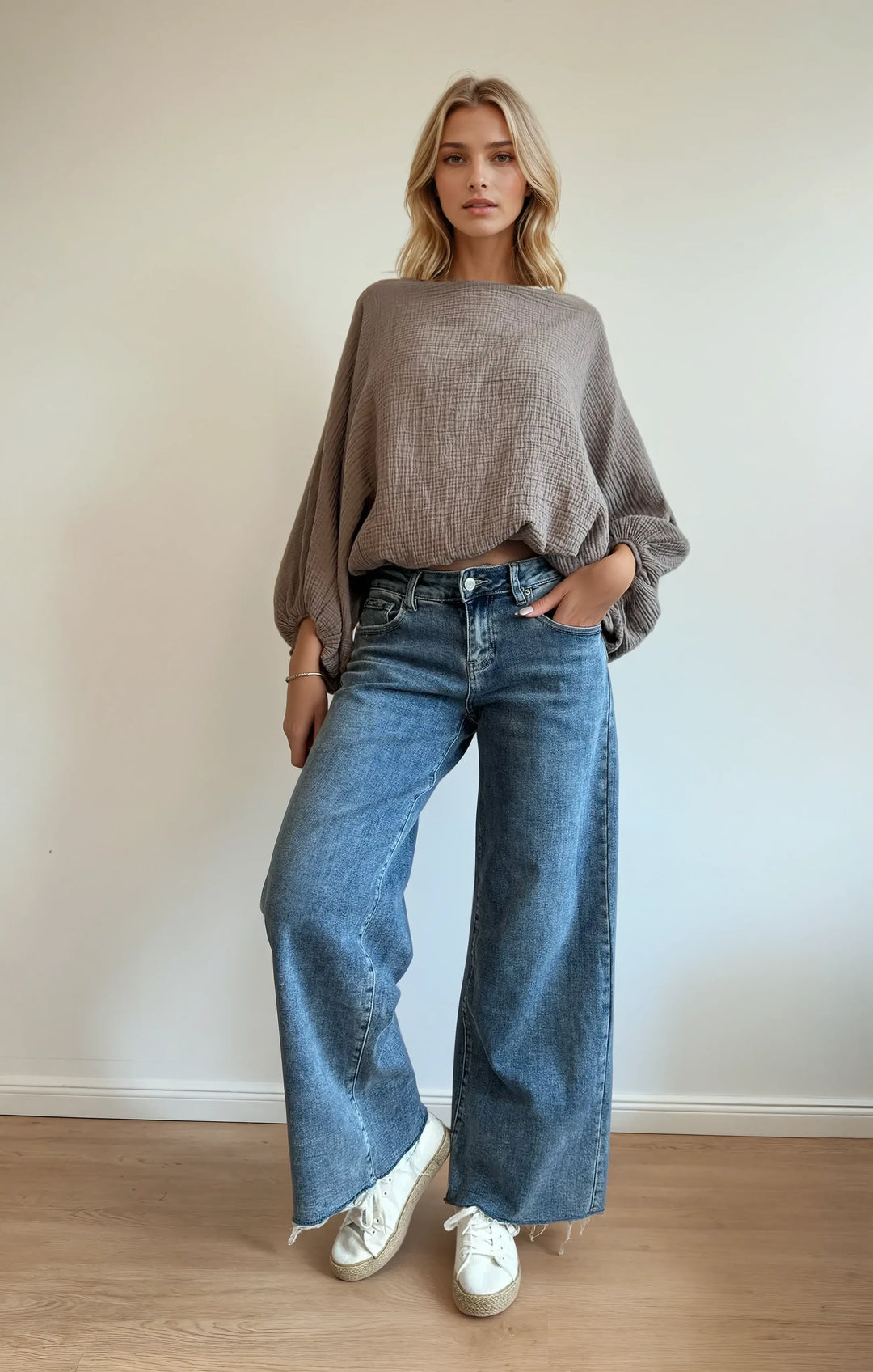 Musselinbluse mit Fledermausärmeln (Taupe)