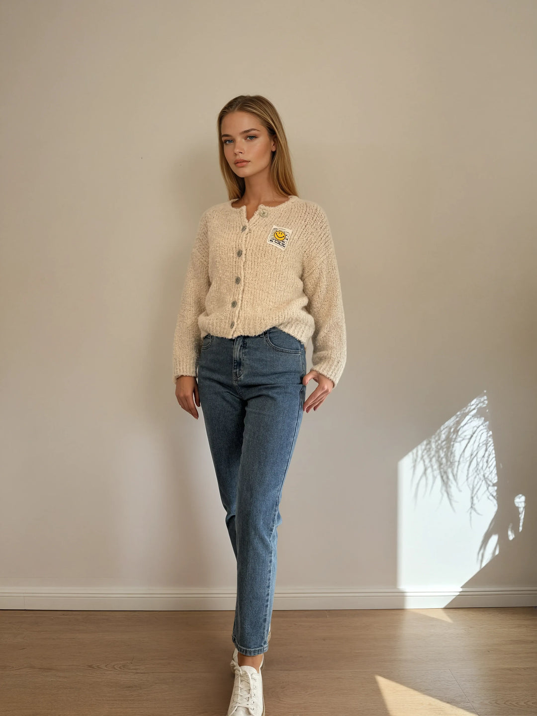 Cardigan mit Smiley-Patch (Beige)