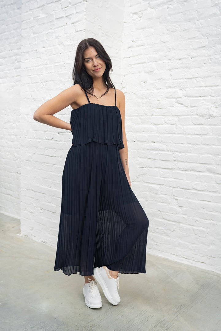 Jumpsuit in Faltenoptik (Dunkelblau)