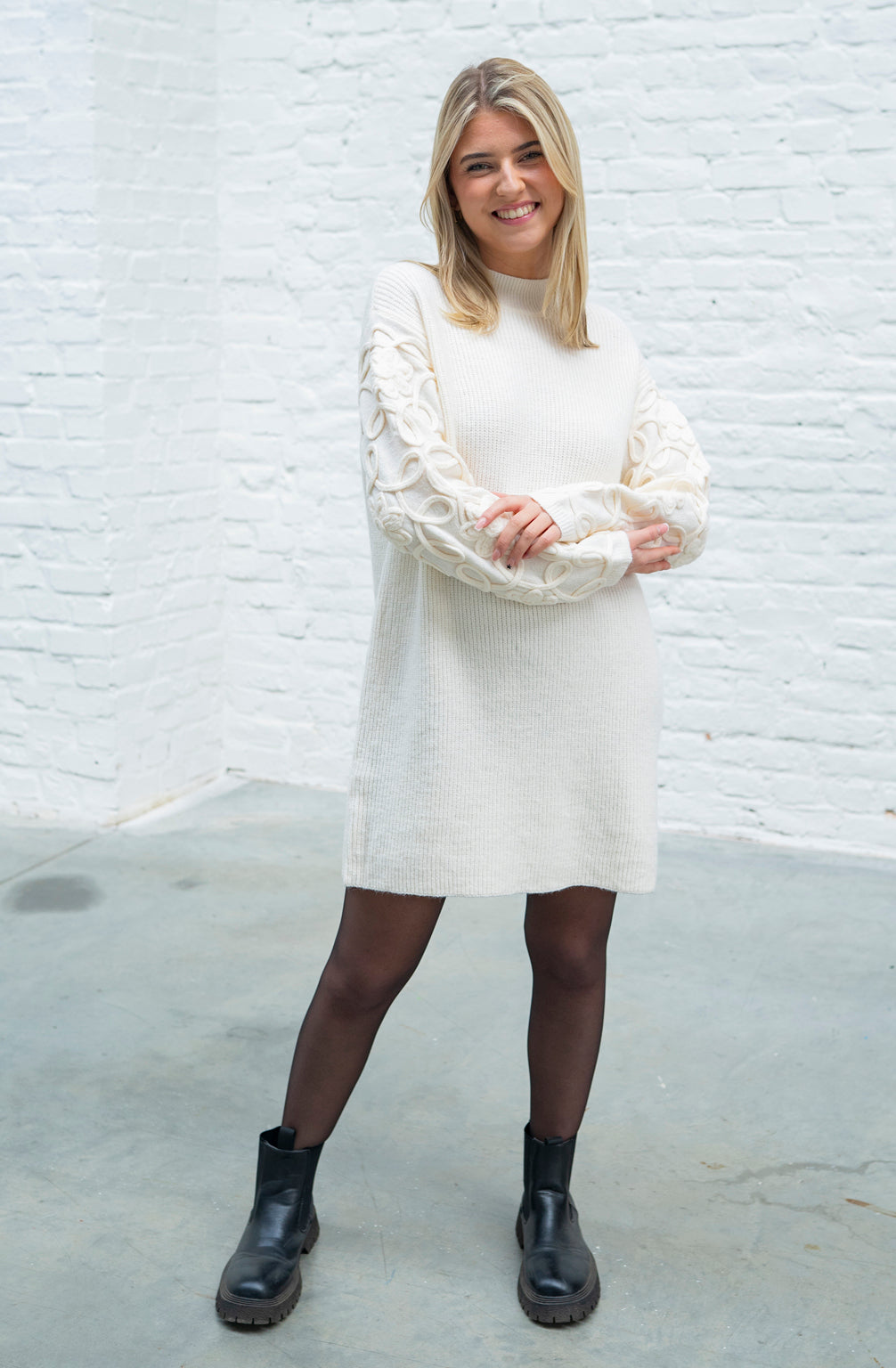 Longpullover mit Stickerei (Creme)