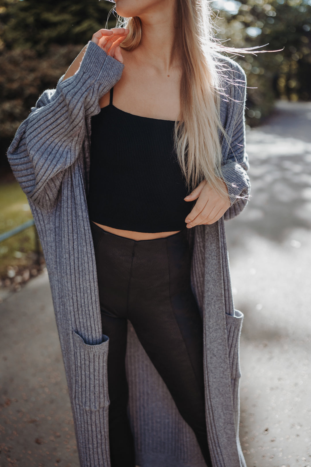 Maxi Cardigan mit Rippenmuster (Grau)