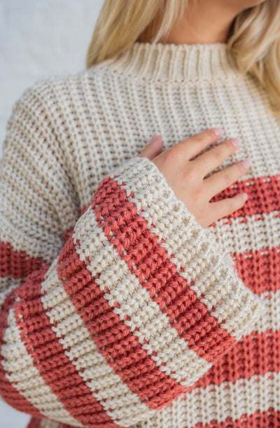 Grober Strickpullover (Creme-Rot)