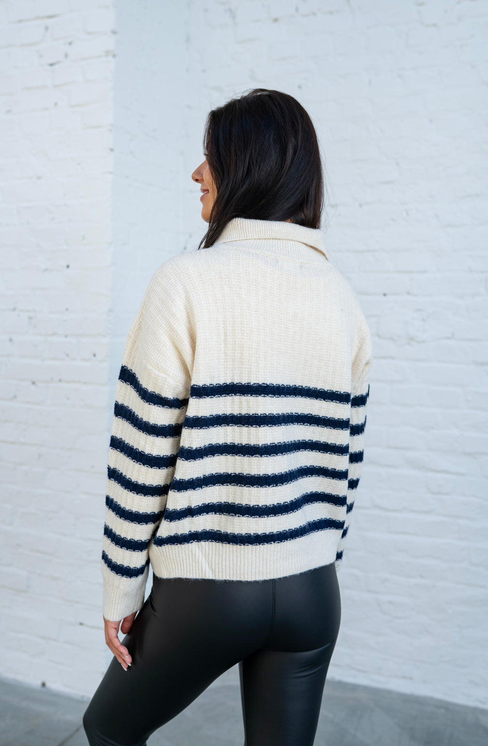 Strickpullover mit Kragen (Creme-Blau)