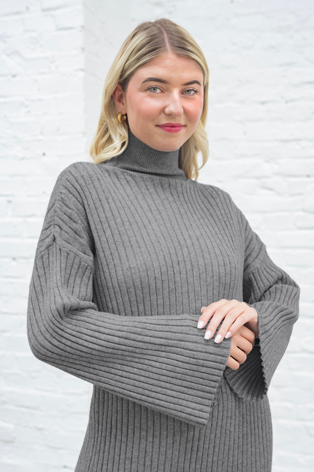 Long Pullover mit weiten Ärmeln (Grau)