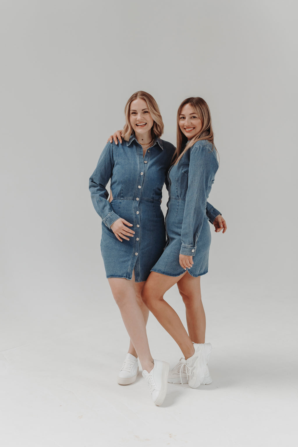 Jeanskleid mit Cut-Outs (Jeansblau)