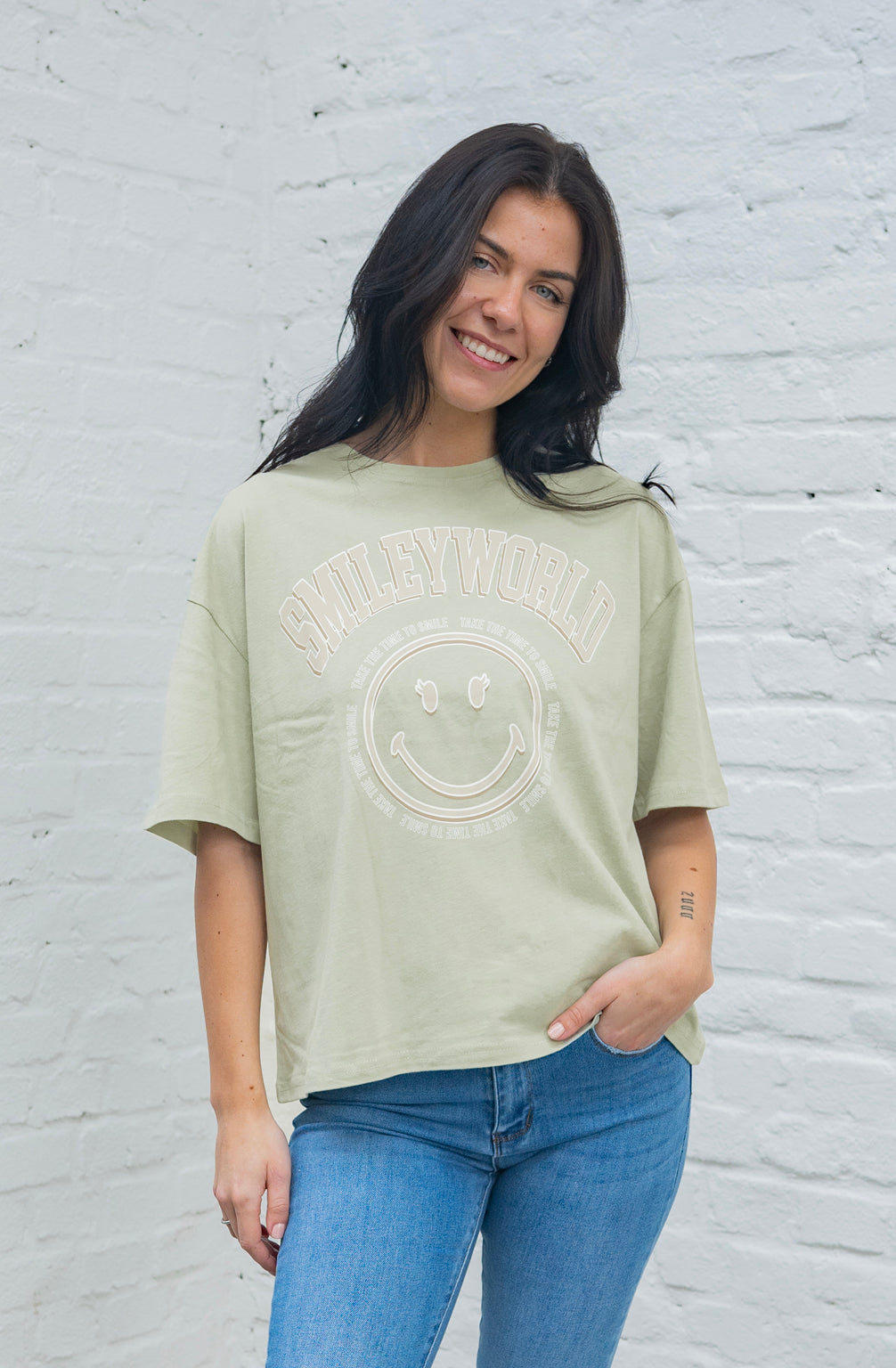 T-Shirt Smiley mit weitem Arm (Pistazie)