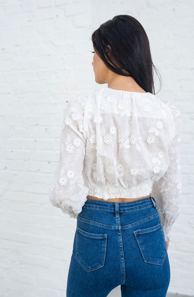 Bluse mit Knoten und Stickerei (Weiss)