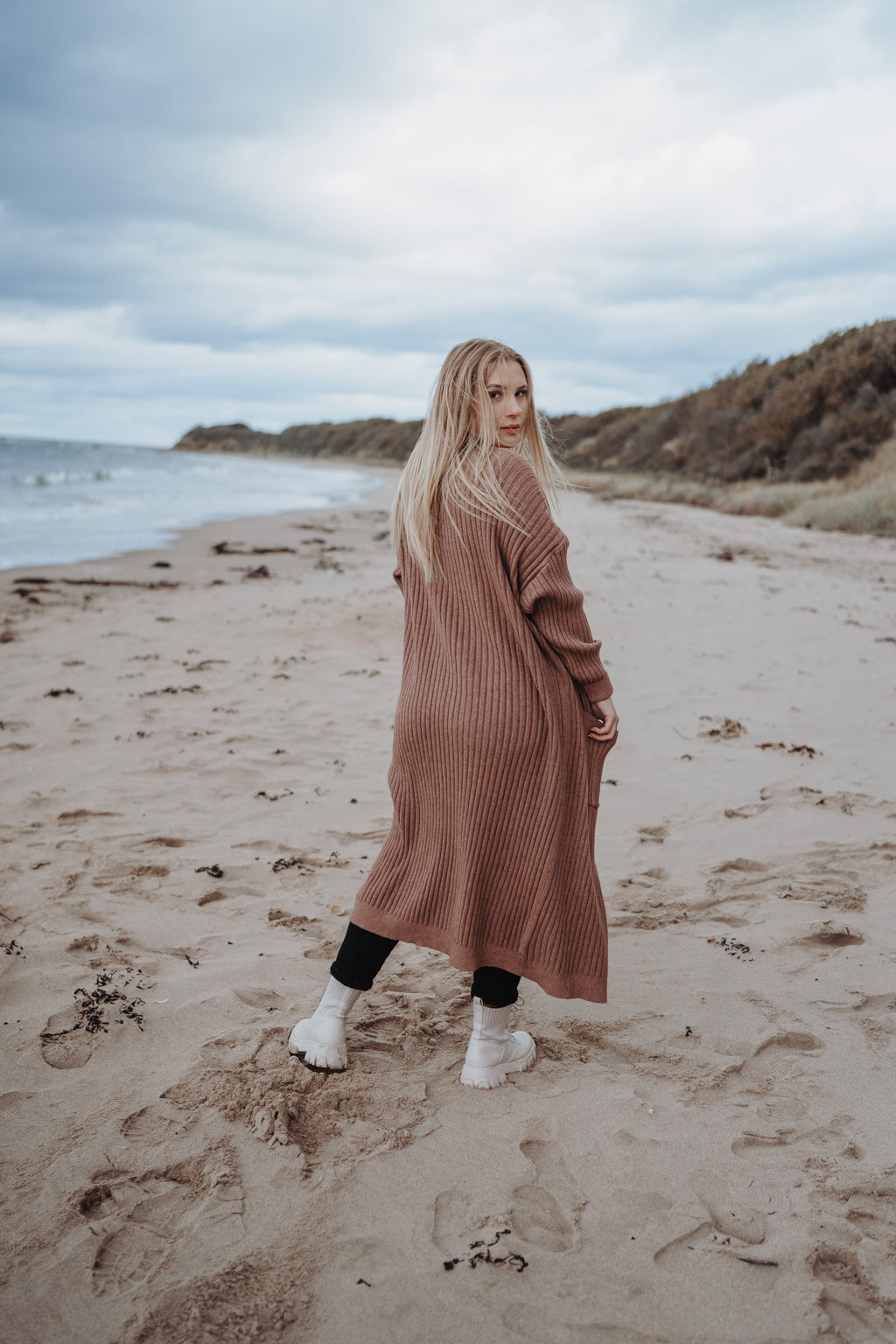 Maxi Cardigan mit Rippenmuster (Braun)