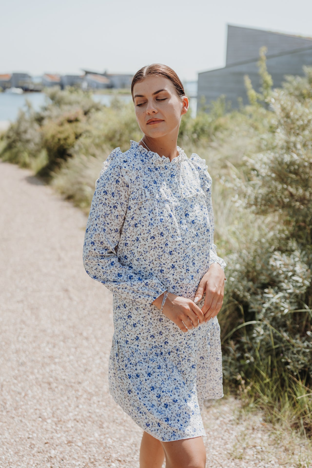 Kleid mit Knopfleiste (Weiß-Lila)