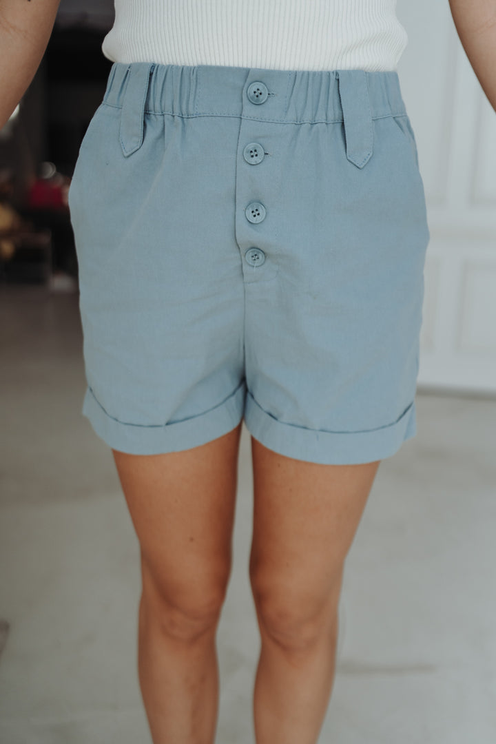 Shorts mit Knopfleiste (Hellblau)