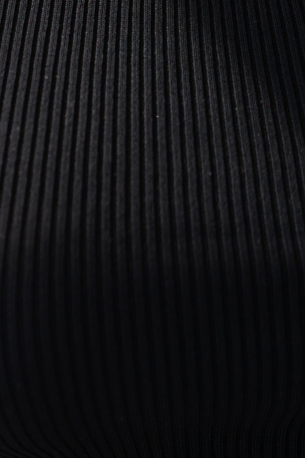 Top mit Rippstrickmuster (Schwarz)