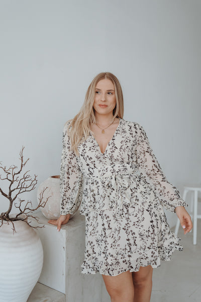 Kleid mit Volants (Creme-Schwarz)
