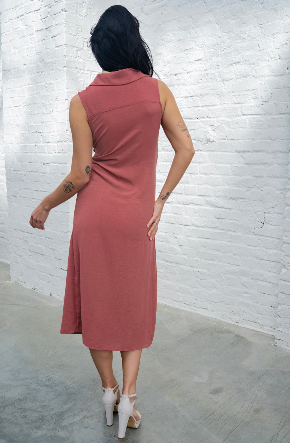 Ärmelloses Schnürkleid (Berry)