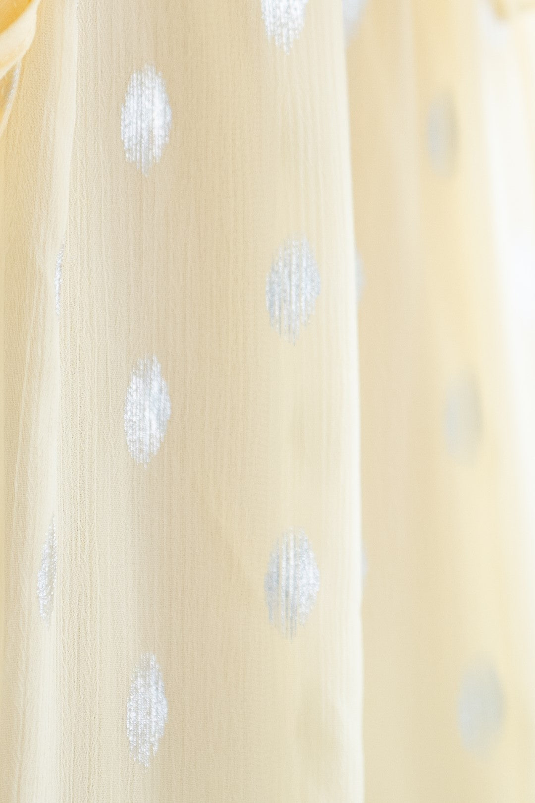 Kleid mit Flügelärmeln (Zitronengelb)